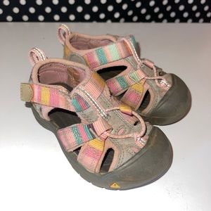 Toddler girls Keen sandals